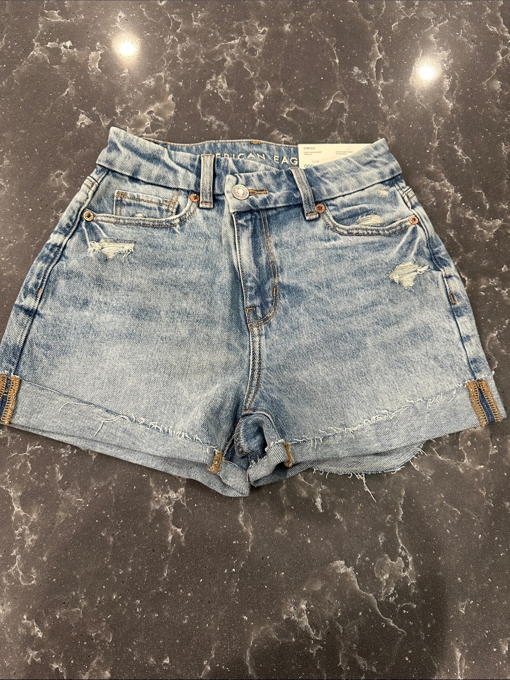 American Eagle Outfitters Light Wash Denim Women’s Shorts size 000